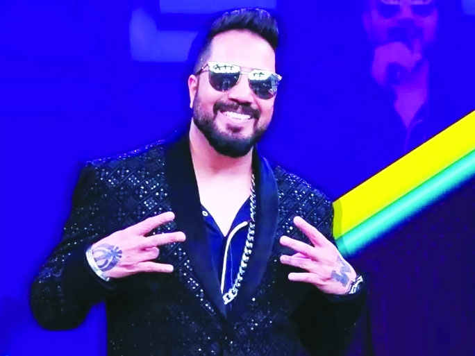 Mika Singh pledges to donate 10 acres of land for stray dogs