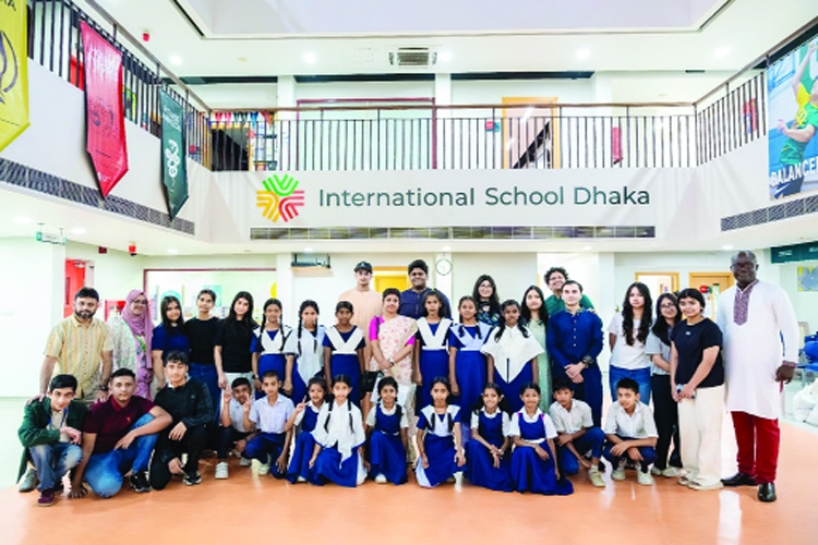 ISD organizes  student-led community iftar for children 