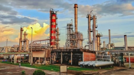 Crude oil crisis halts production at Eastern Refinery in Chattogram 