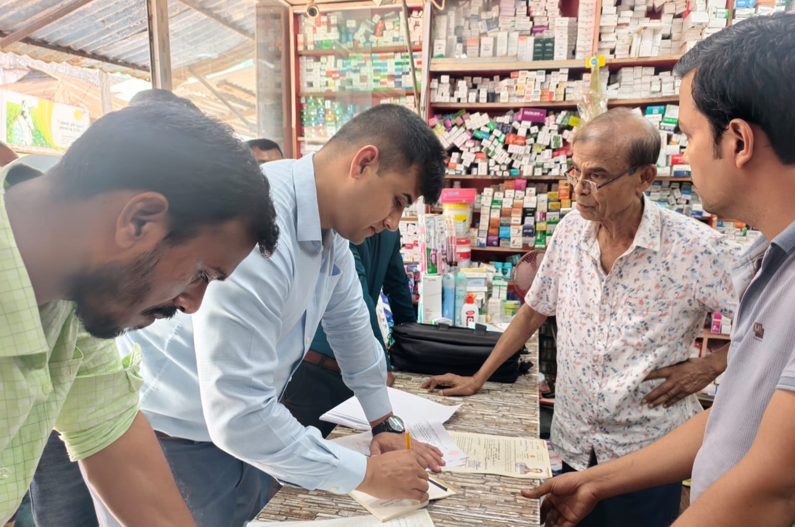 4 drug dealers fined Tk 55,000 in Kalapara