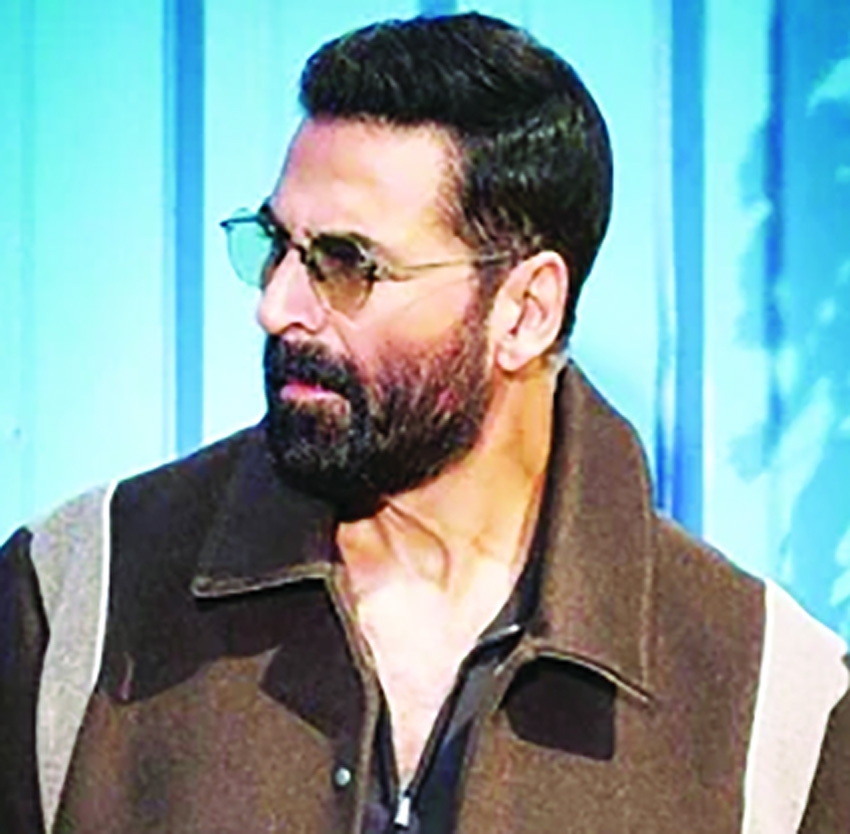 SAMUK: Akshay Kumar brings India's first alien-thriller