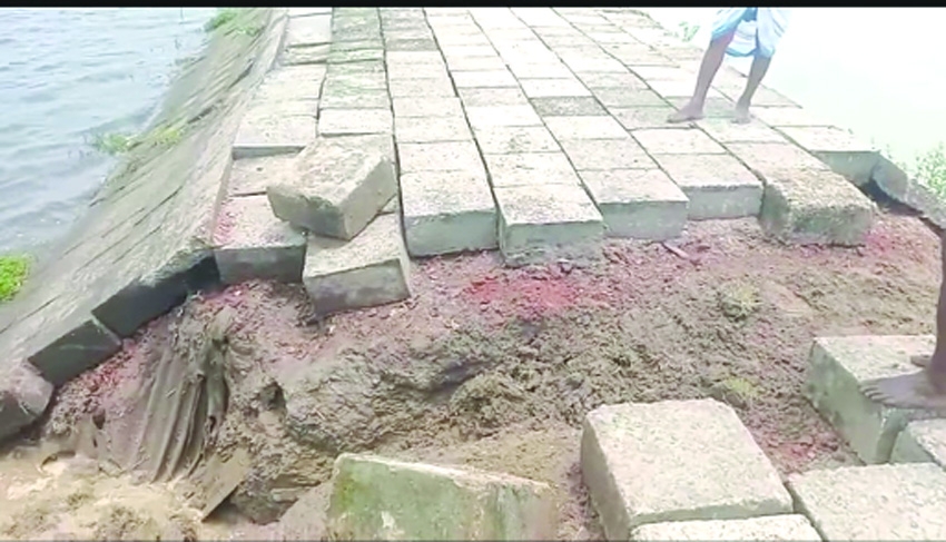 Miscreants 'break' Haijda dam in Haor, administration suspects sabotage