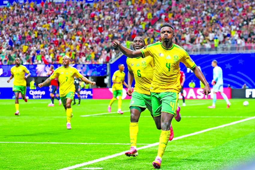 South Africa hold Czechs, keep  World Cup knockout dream alive