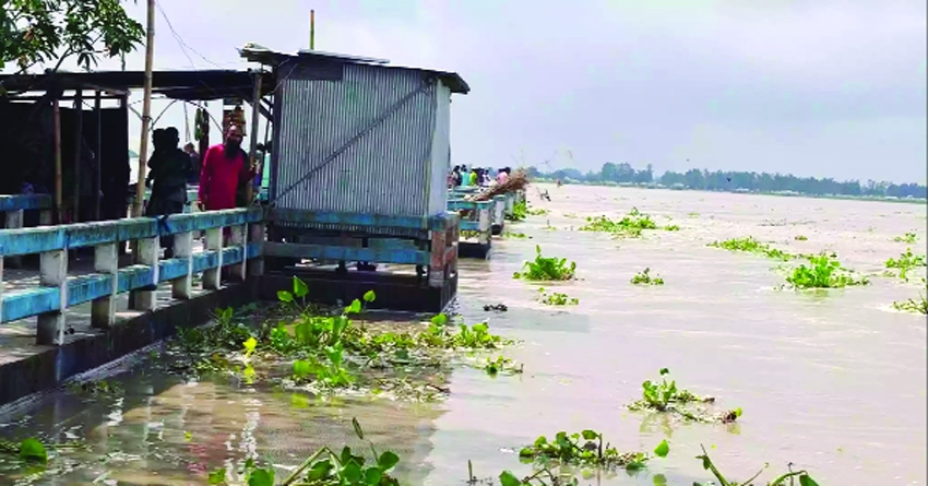 Teesta water level rises; flood fears grow in 5 northern districts
