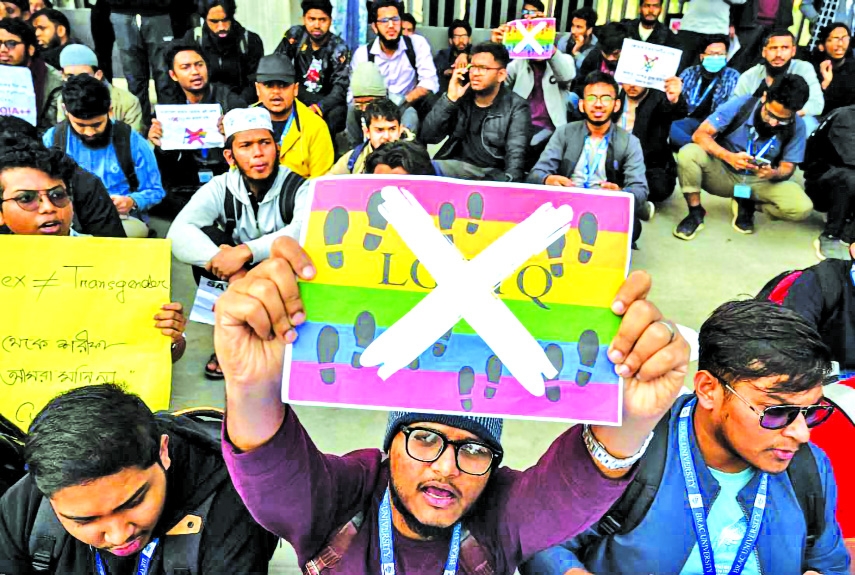 Red, Blue, White Panels in Universities Subvert Teaching Environment