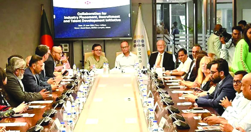 Govt implementing reforms to create investment-friendly environment: Muktadir