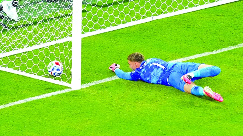 Morocco down Netherlands to reach World Cup last 16