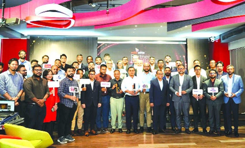 Robi honours 20 organisations with Elite Partners Excellence Award