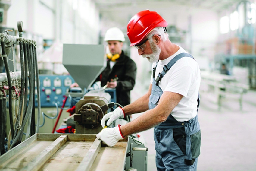Foreigners in USA Are Plummeting Down to Odd Jobs: Reports
