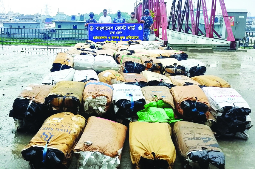 Huge quantity banned polythene seized in N'ganj