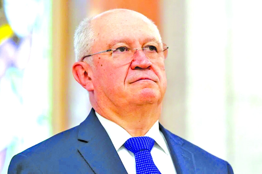 Moldova's Prime Minister Munteanu steps down