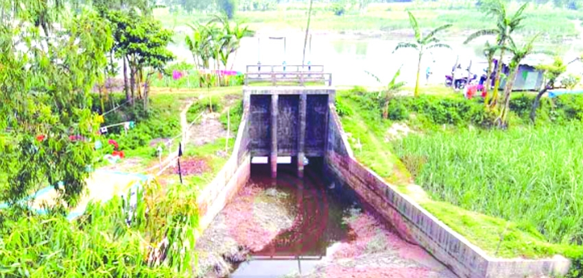 Imminent Project to construct Karatoa river bank lessens tailback in Bogura