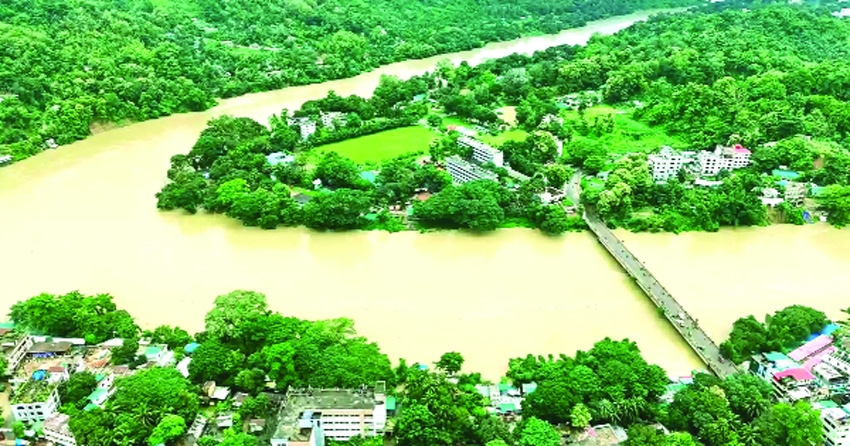 30 killed in floods, landslides