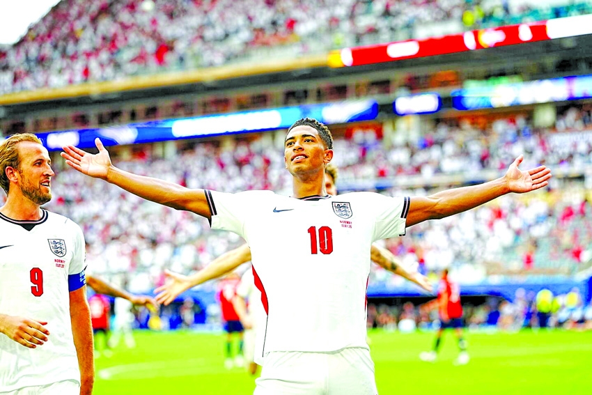 Bellingham double as 'lucky' England beat Norway to reach World Cup semi-finals