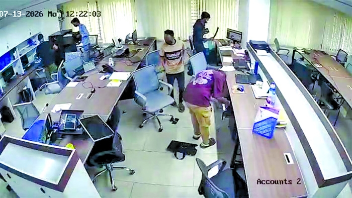 ISP office vandalized after 'extortion demand' in Ctg