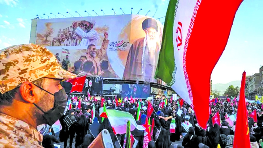 Iran threatens to block  more routes