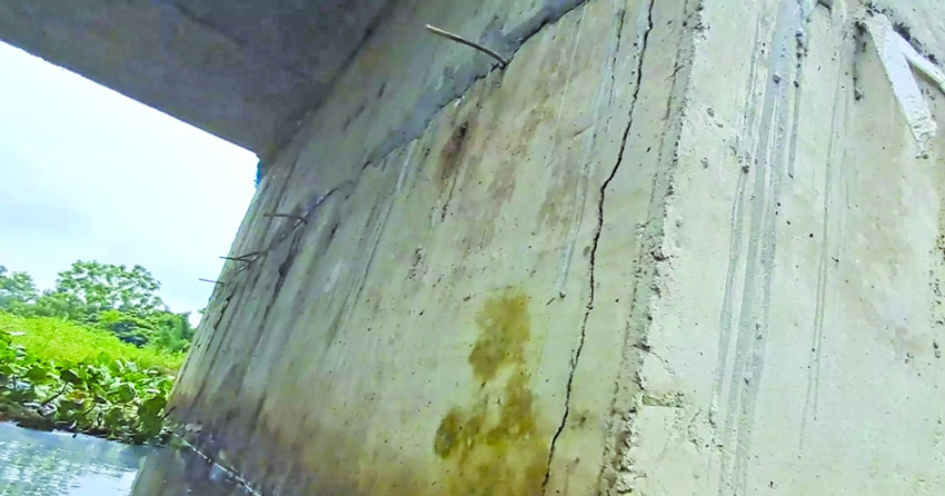 Cracks appear in Tk 2.2cr bridge in Chandpur before completion 