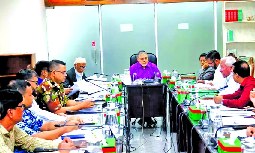 EC for barring MPO teachers, dual citizens from contesting local polls