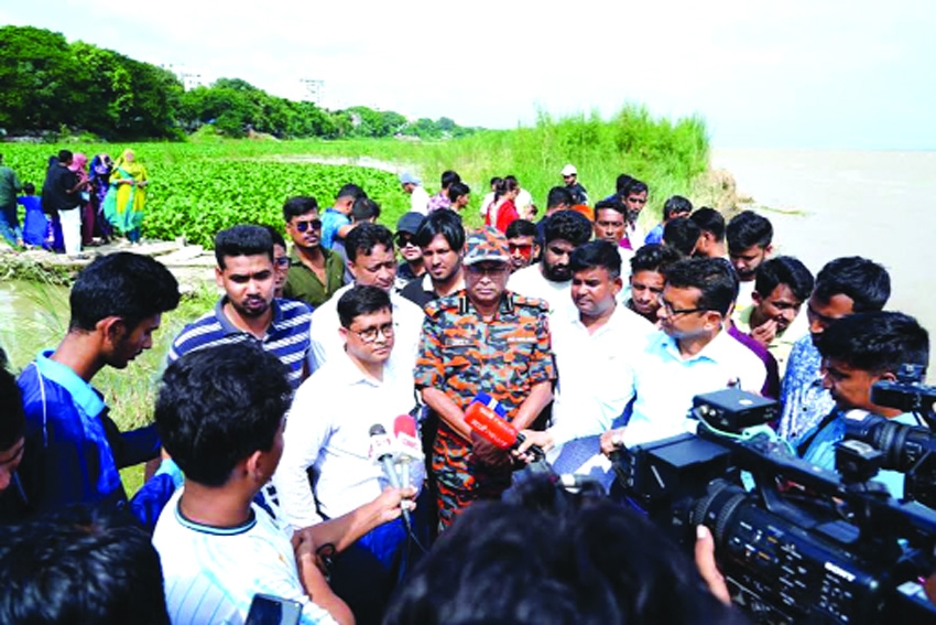 Boat capsizes in Padma River in Rajshahi: 2 remain missing