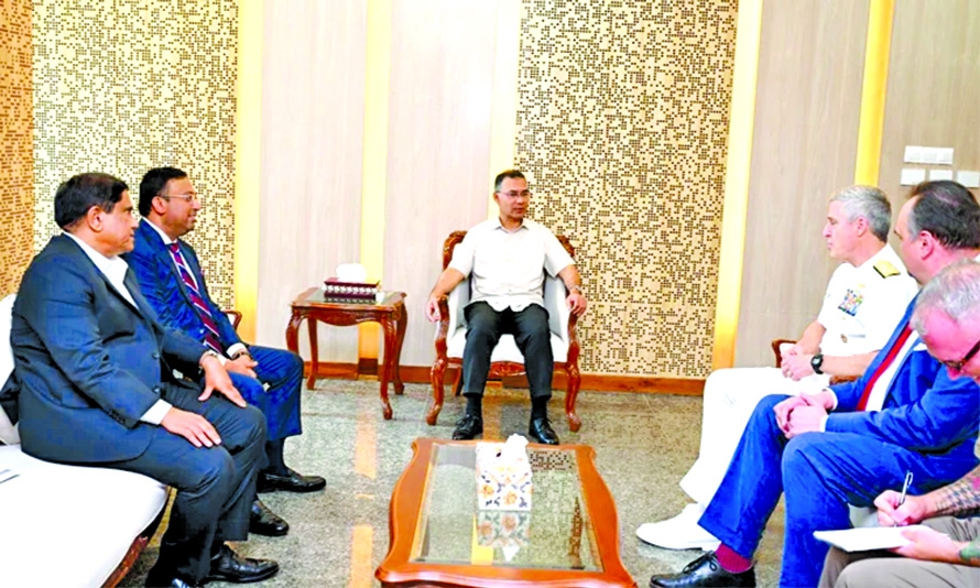 US Pacific Fleet commander meets PM, praises Bangladesh's UN peacekeeping role