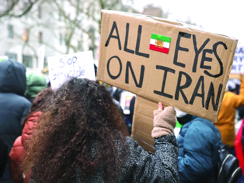 Iran Heavily Deplored for Repressing Journalists and Authors