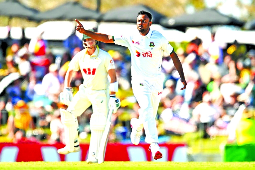 Starc and Shoriful shine as  pacers rule Day 1 in Mackay