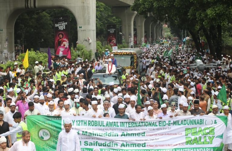 Hundreds of thousands join Jashne Julus in Dhaka to mark Eid-e-Milad-un-Nabi