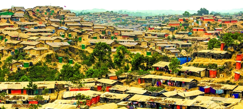 US Congressional aides visit Rohingya camps, meet RRRC