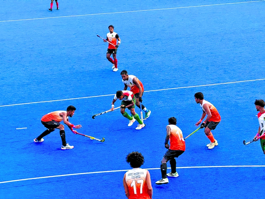 Senior hockey team secure  big win in  practice match