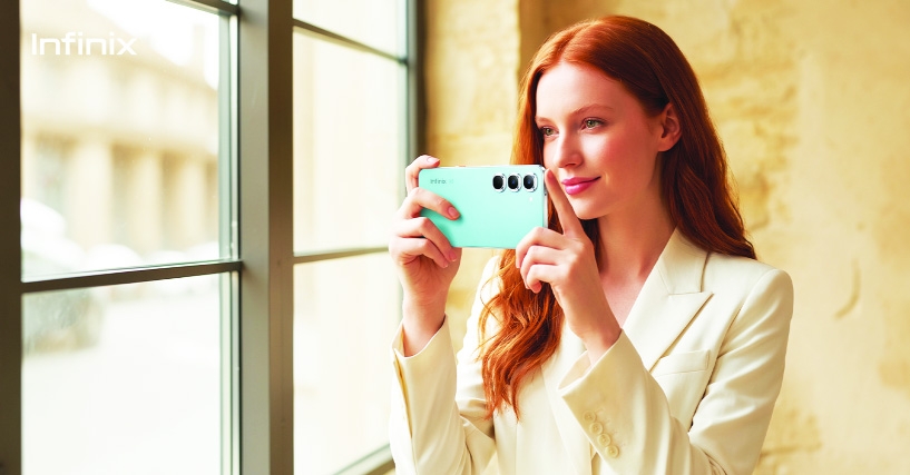 A camera in your pocket, a design in your hand