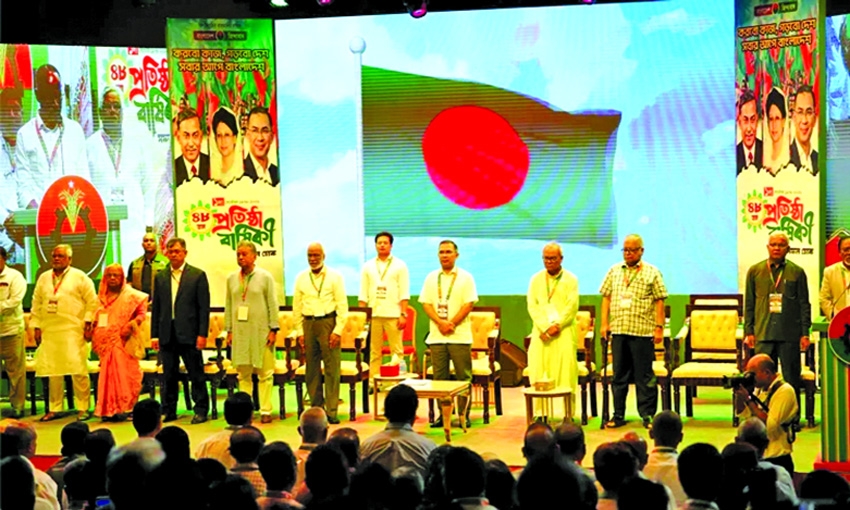 PM regrets people's sufferings, assures steps to end power crisis
