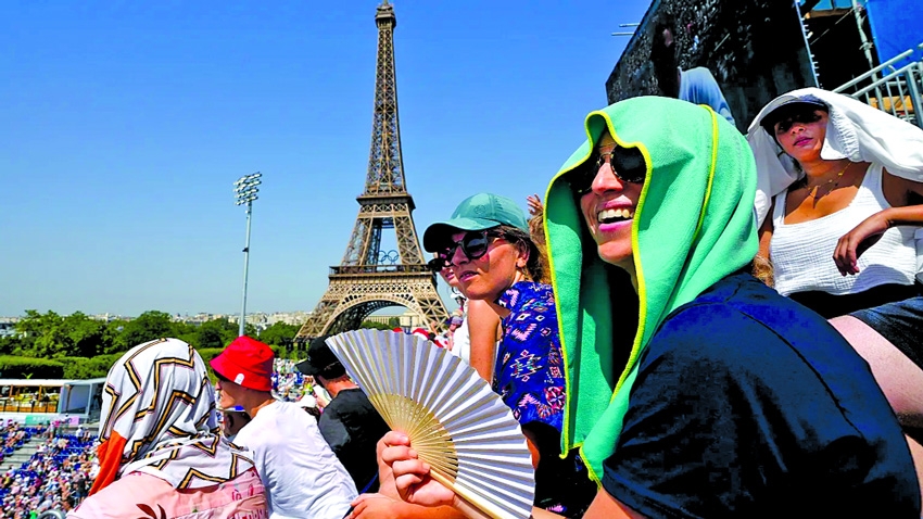 'August  hottest month ever recorded globally'