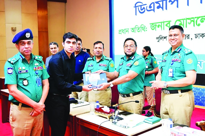 DMP chief urges students to become ethical leaders