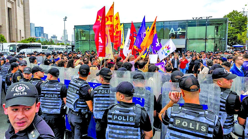 Turkey detains 150 at LGBTQ+ protest