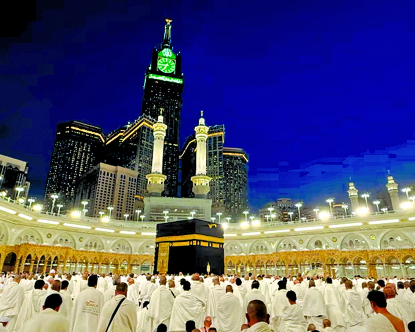 Saudi says Houthis target Mecca, warns of 'red line'