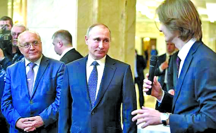Putin Calls Upon Russian Youths to Work on Military Innovations