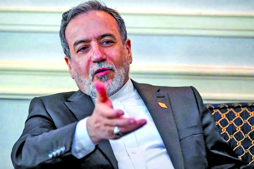 Iran Does Not Regard Saudi Arabia  As a Rival: Araghchi