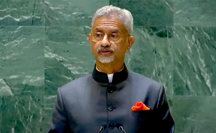 Jaishankar Confronts Pak Journalist Calling Pakistan a Terrorist Country