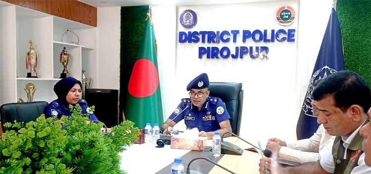 Pirojpur SP exchanges views with journalists
