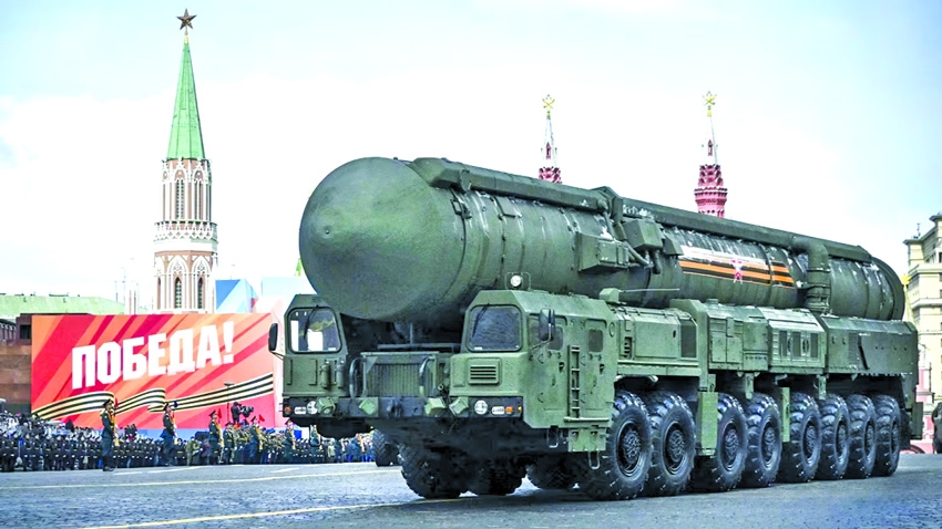 Russia sends nuclear warning to NATO