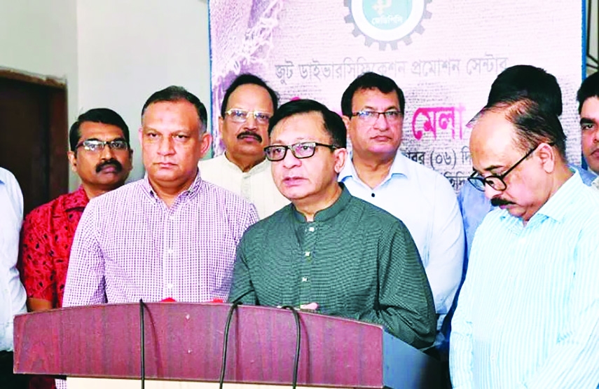 Govt eyes 3–4-fold rise in jute value through diversified products