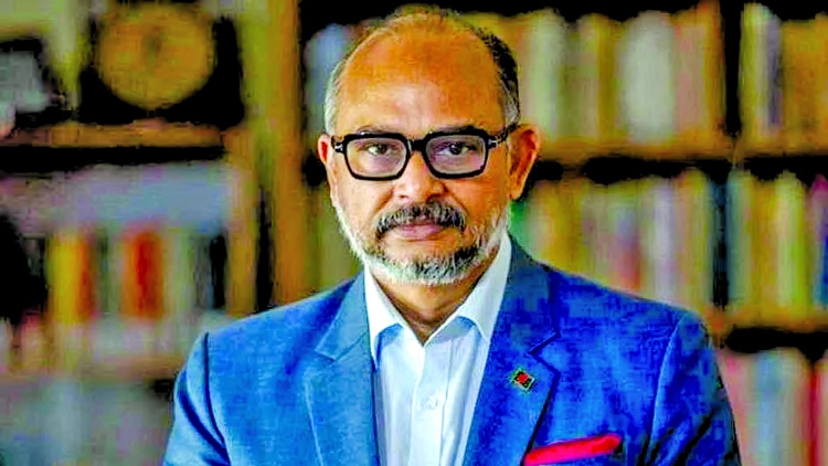 Adviser sees  no doubts over World Bank, IMF funding