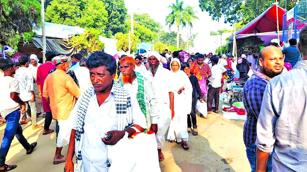 Lalon's humanist philosophy draws thousands to annual shrine gathering