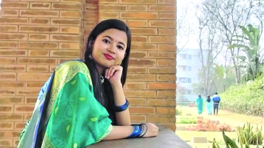 Ex-CoU student found hanging at N'ganj flat, husband detained