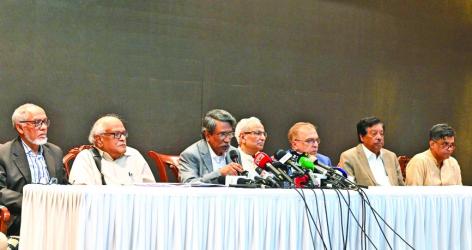 Commission  recommends referendum, constitution reform assembly