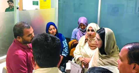 Zubaida visits gun-attack victim  Hadi's family