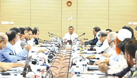 PM holds meeting on easing traffic congestion