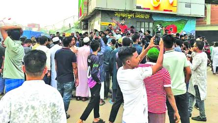 Protest over Pallabi child murder brings Mirpur to a standstill