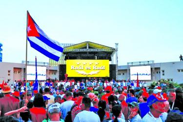 Cubans gather before US embassy in Havana to protest Raul Castro indictment