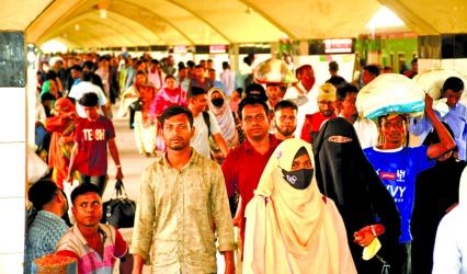 Eid-ul-Azha: Holidaymakers return to Dhaka